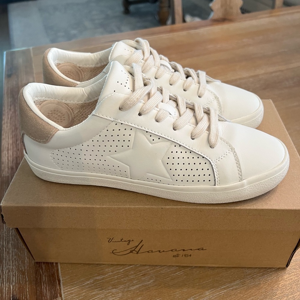 Vintage Havana White and Suede Sneakers